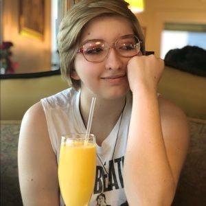 Meet your Posher, Katelynn